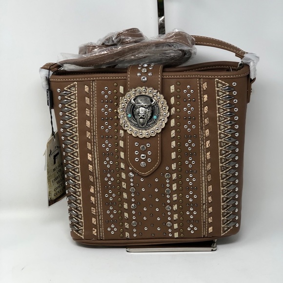 Montana West Handbags - Montana West Concho Concealed Carry Crossbody